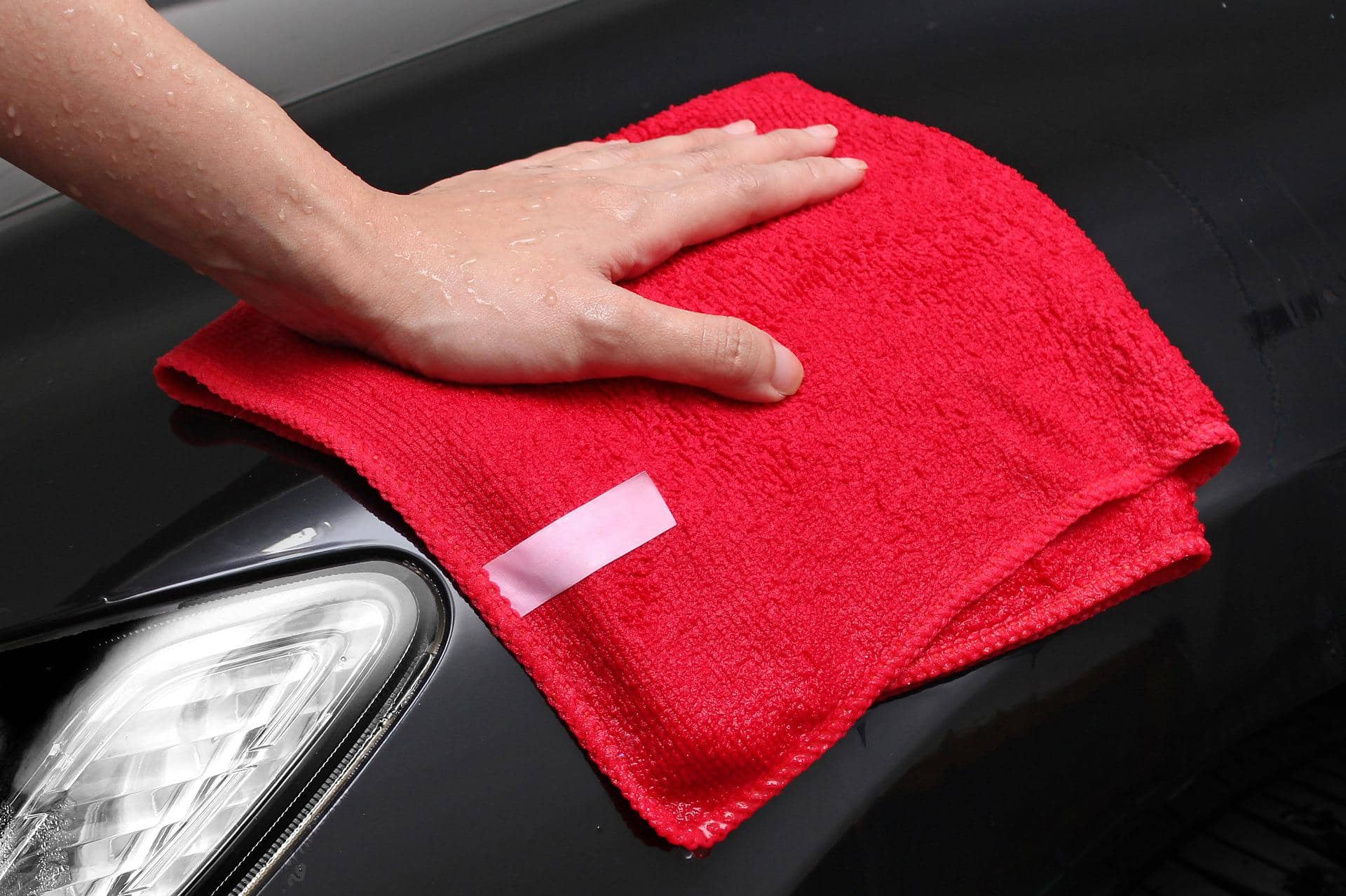 The Best Way to Dry a Car After Washing